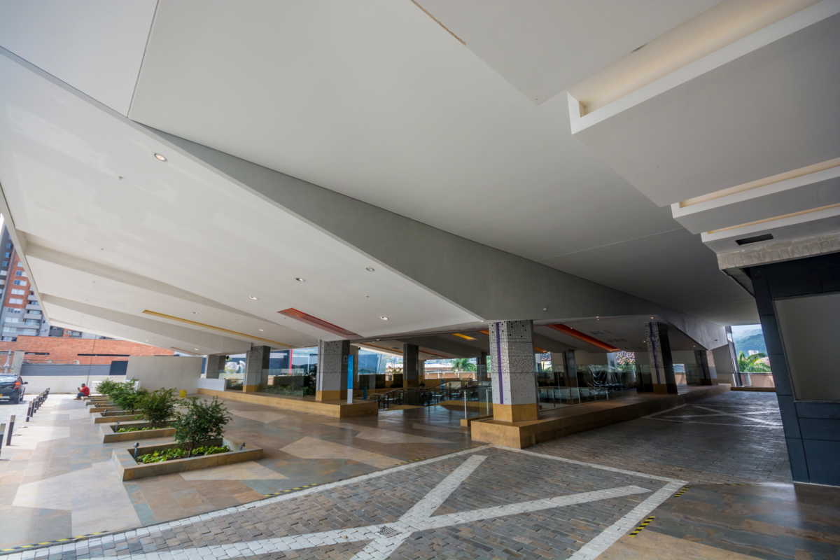 Edificio comercial 4/4)